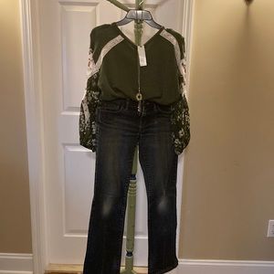 Bohemian style shirt with bell patterned sleeves